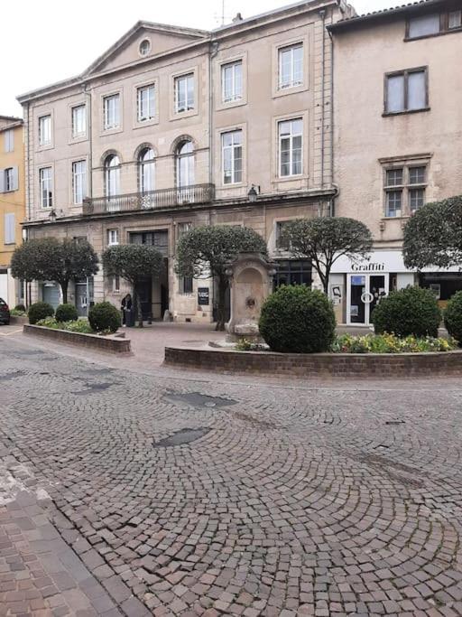 T3 Hyper-Centre Au Calme Tout Equipe Parking Prive Apartment Castres  Exterior photo