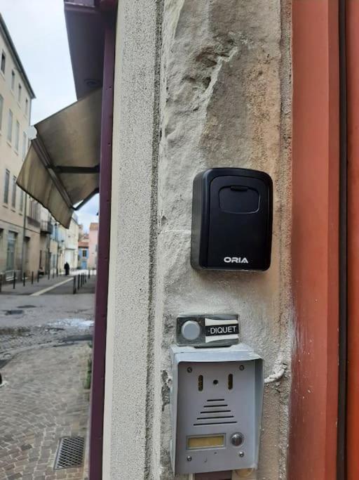 T3 Hyper-Centre Au Calme Tout Equipe Parking Prive Apartment Castres  Exterior photo