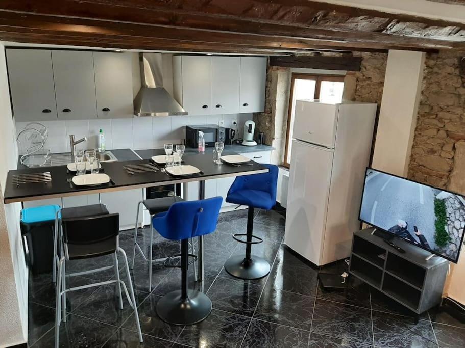 T3 Hyper-Centre Au Calme Tout Equipe Parking Prive Apartment Castres  Exterior photo