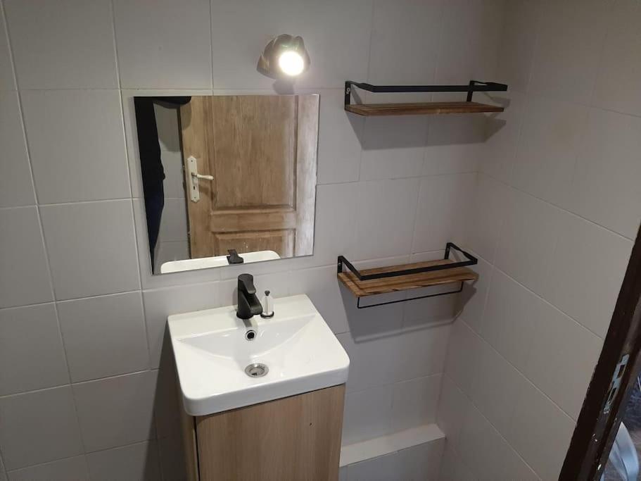 T3 Hyper-Centre Au Calme Tout Equipe Parking Prive Apartment Castres  Exterior photo