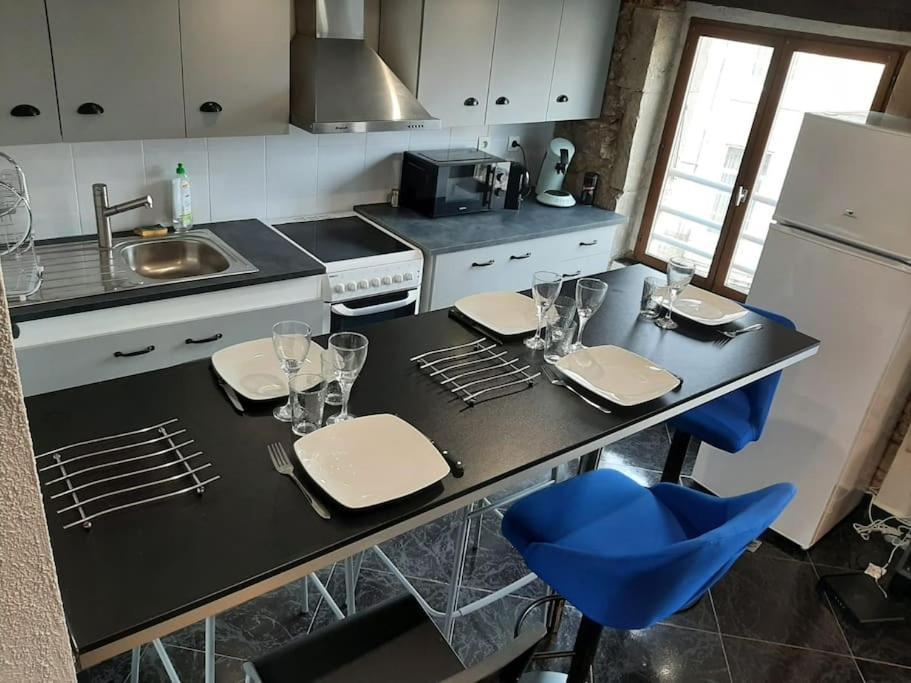 T3 Hyper-Centre Au Calme Tout Equipe Parking Prive Apartment Castres  Exterior photo